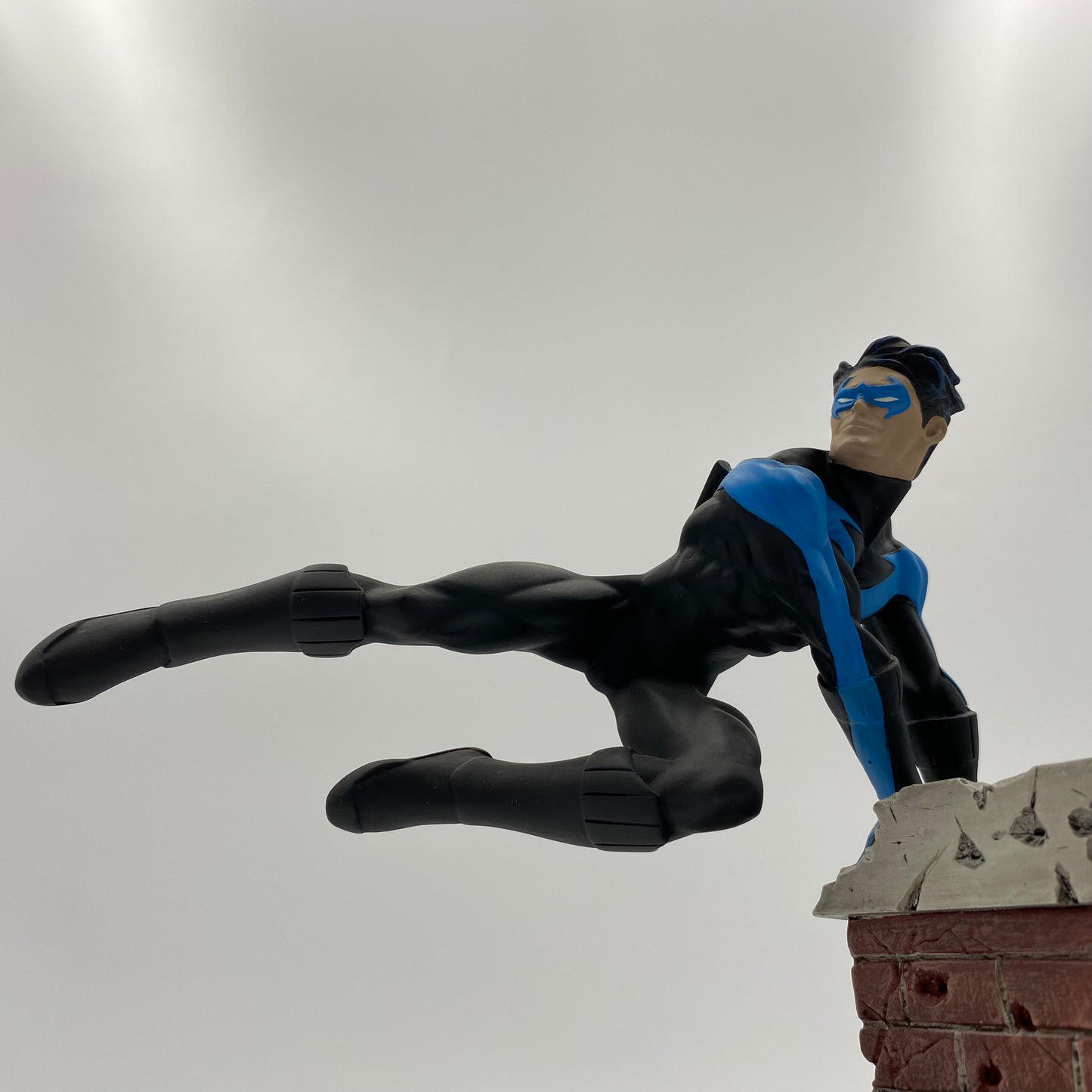 Nightwing statue (1999) DC Direct