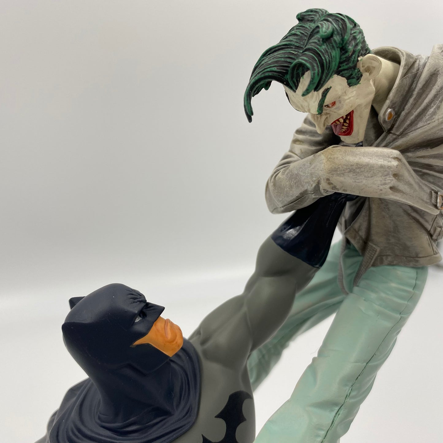 DC Classic Confrontations: Batman VS The Joker statue (2008) DC Direct