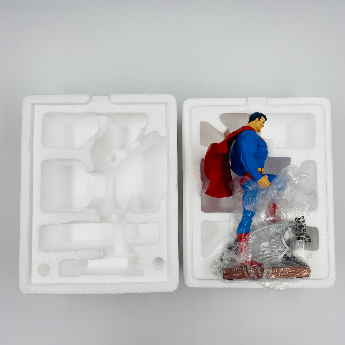 Superman Jim Lee statue (2004) DC Direct