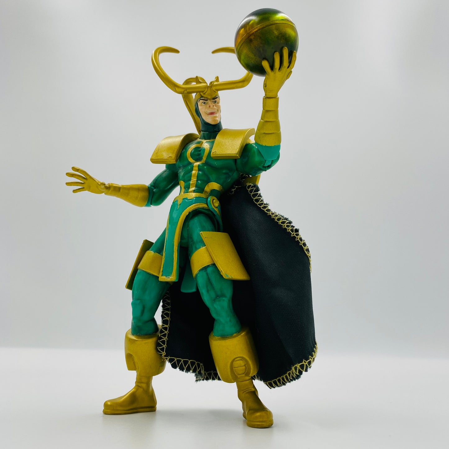 Avengers Loki loose 7" action figure (1997) Toy Biz