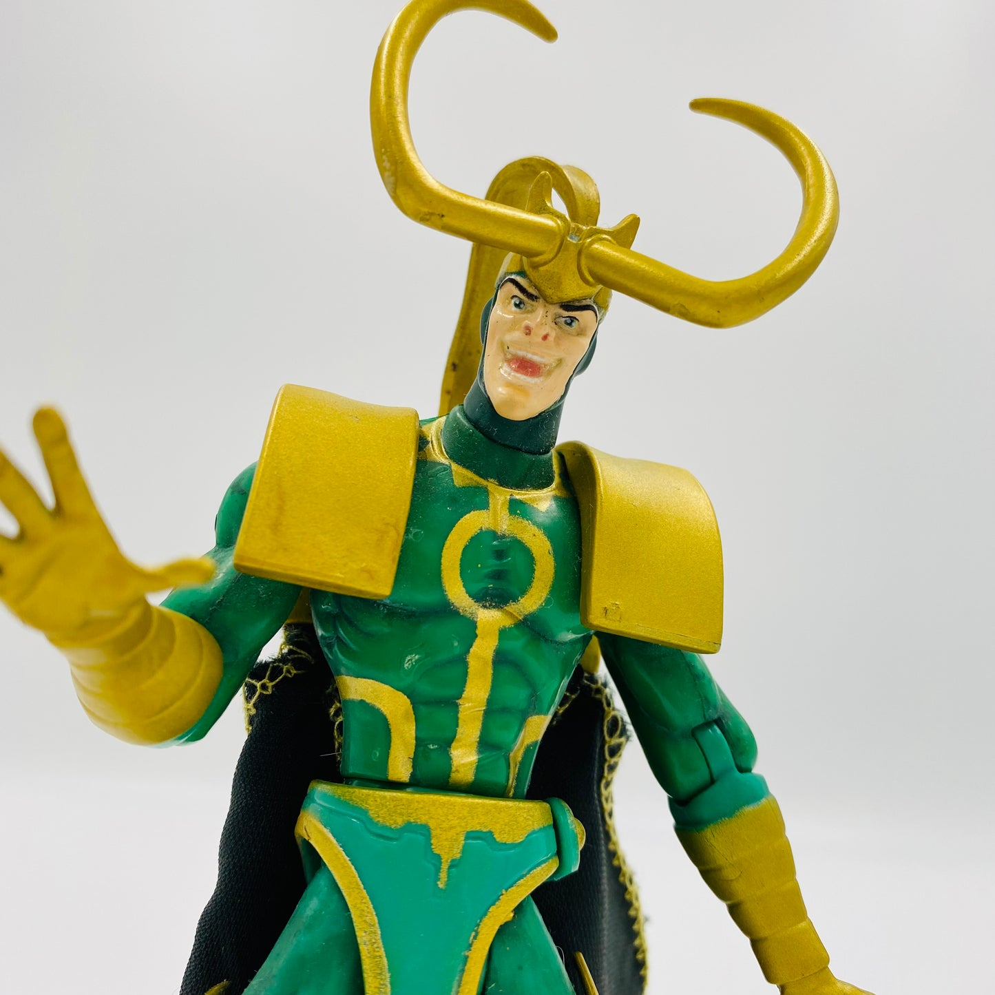 Avengers Loki loose 7" action figure (1997) Toy Biz