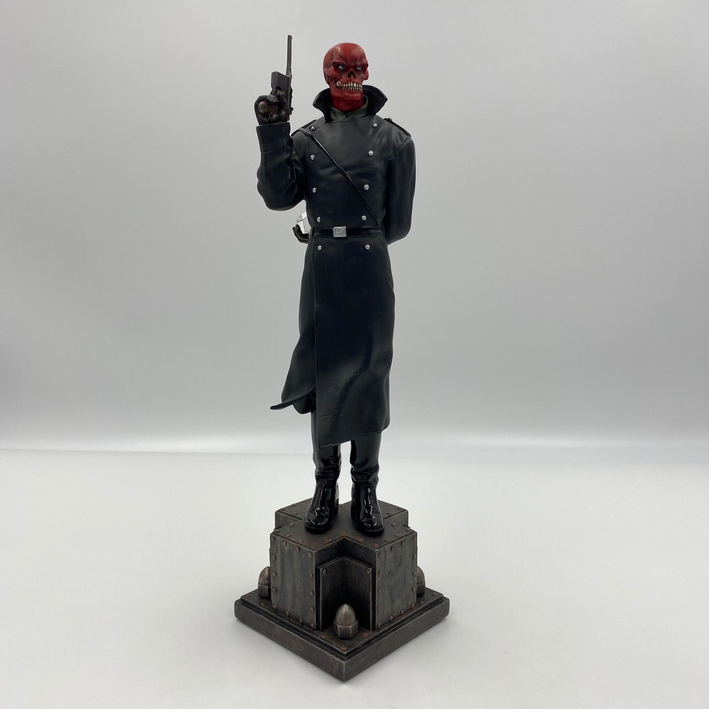 Red Skull statue (2006) Bowen Designs