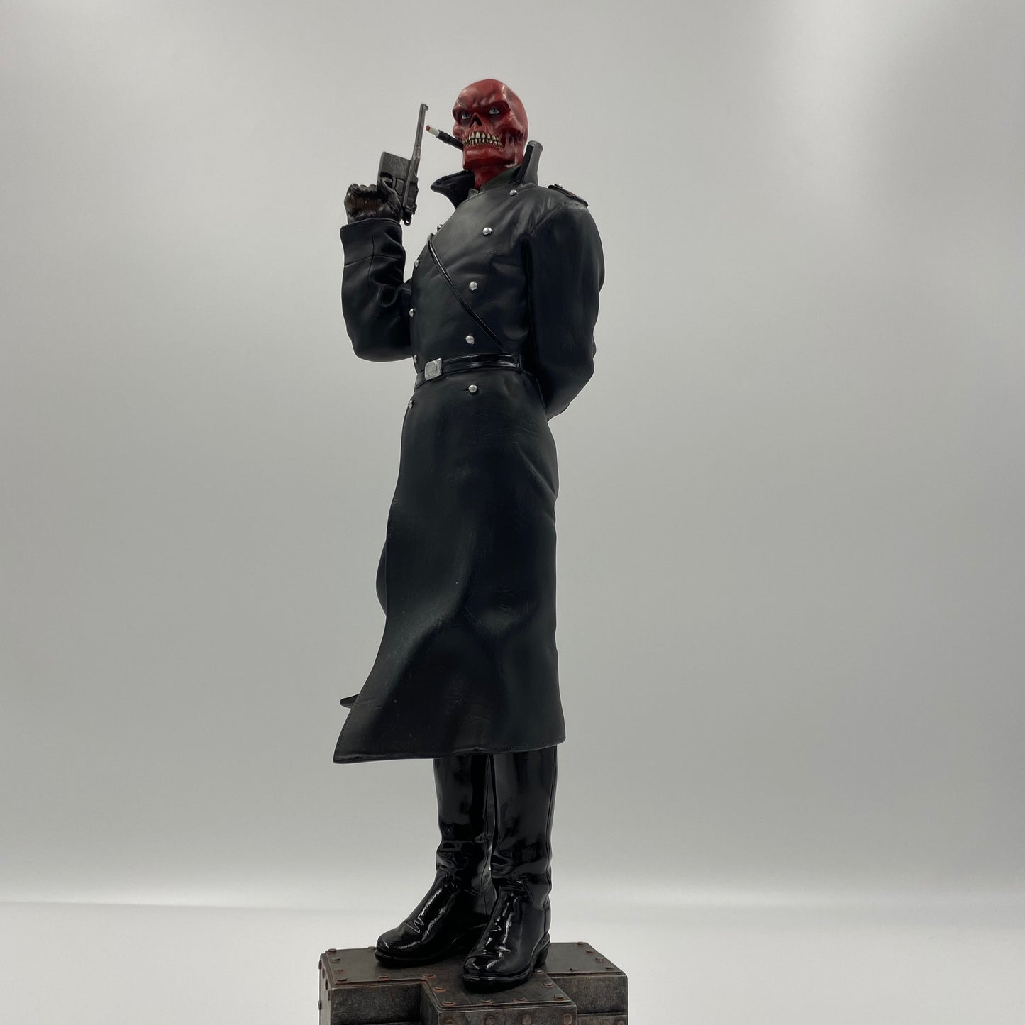 Red Skull statue (2006) Bowen Designs