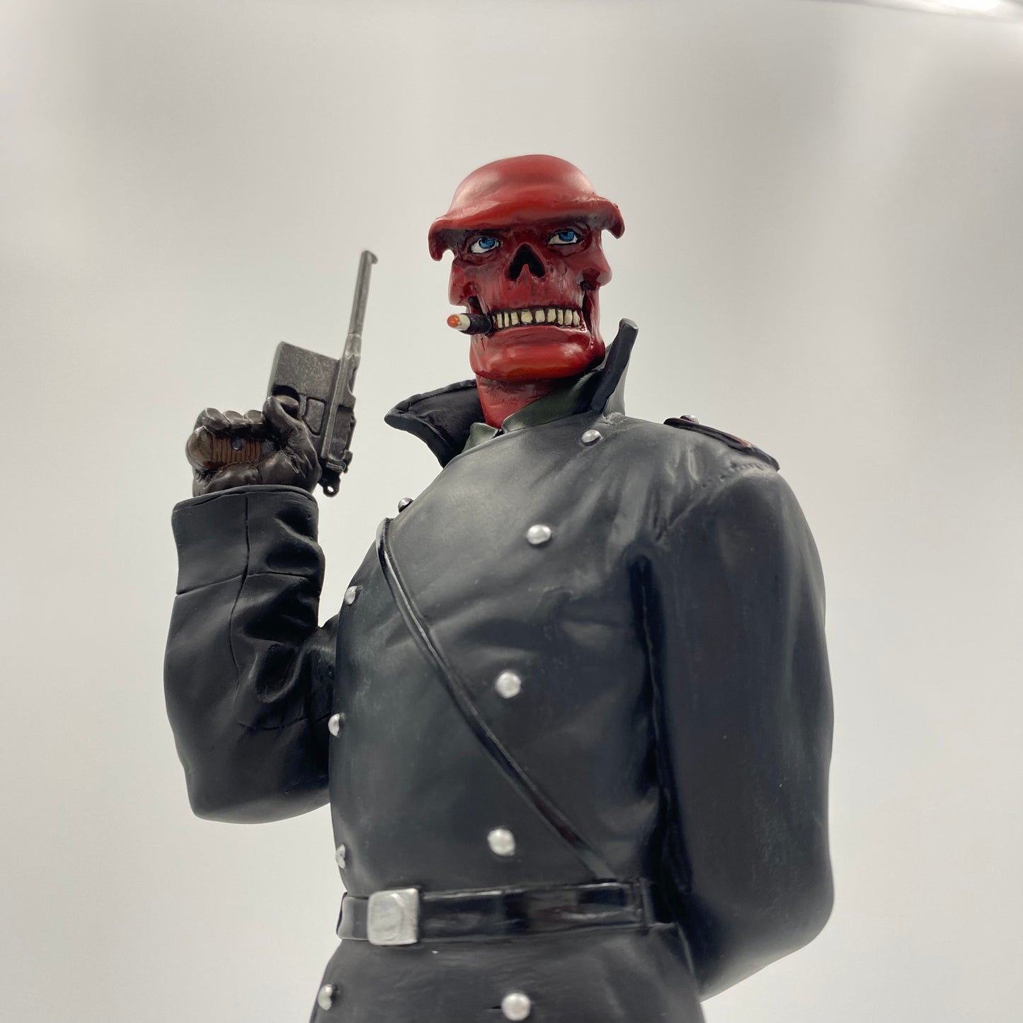 Red Skull statue (2006) Bowen Designs