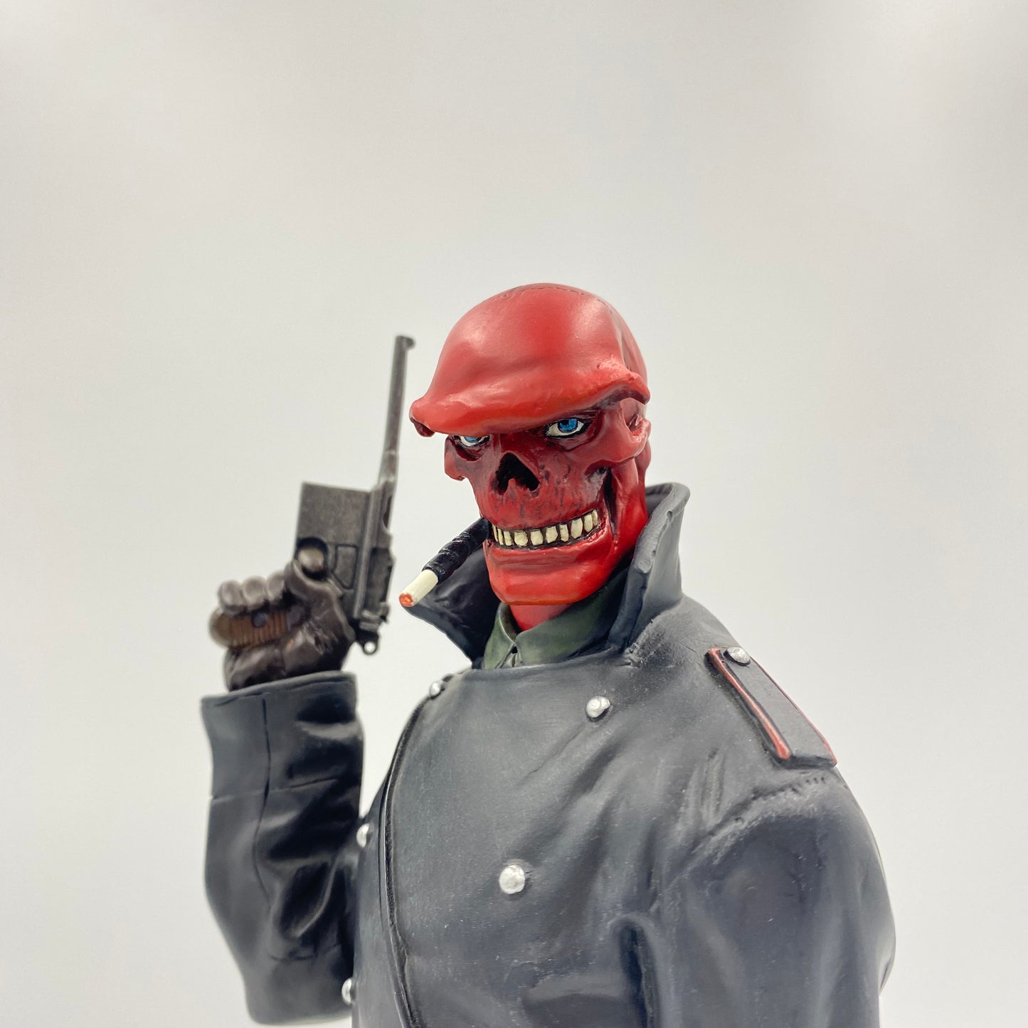 Red Skull statue (2006) Bowen Designs