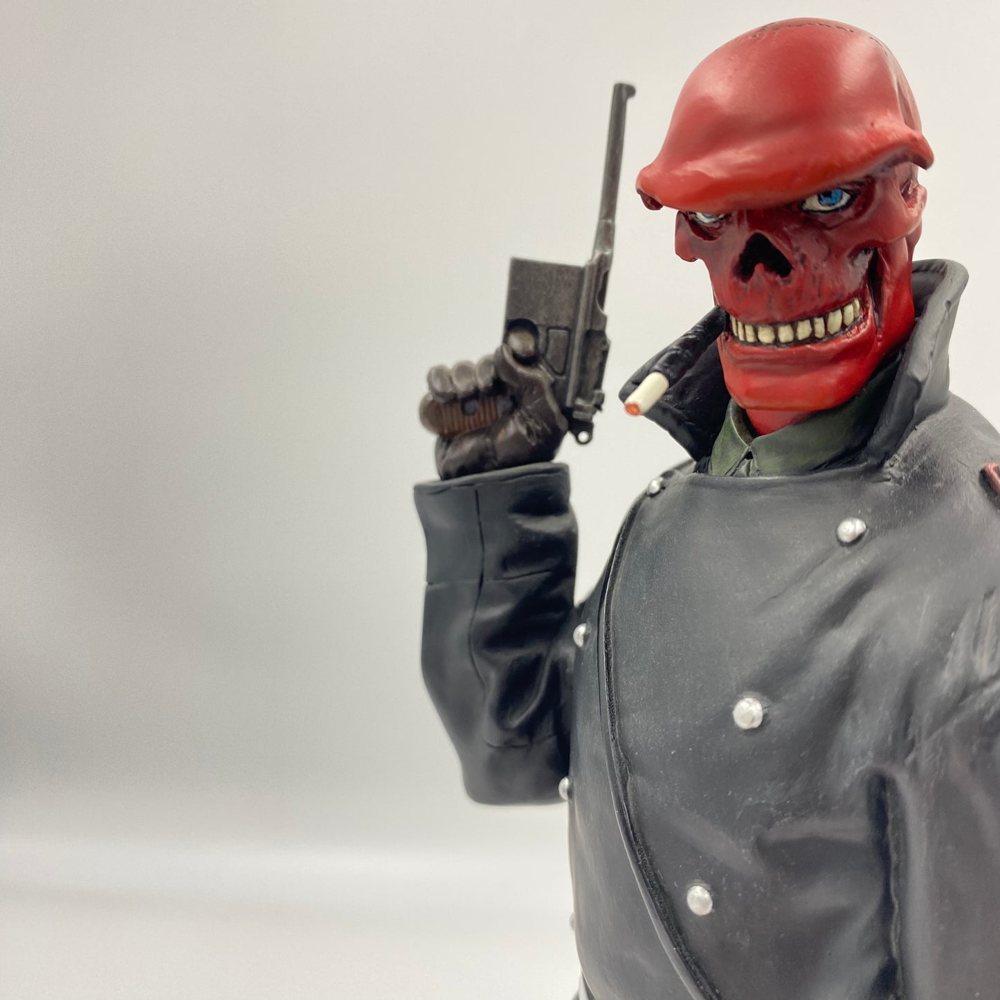 Red Skull statue (2006) Bowen Designs