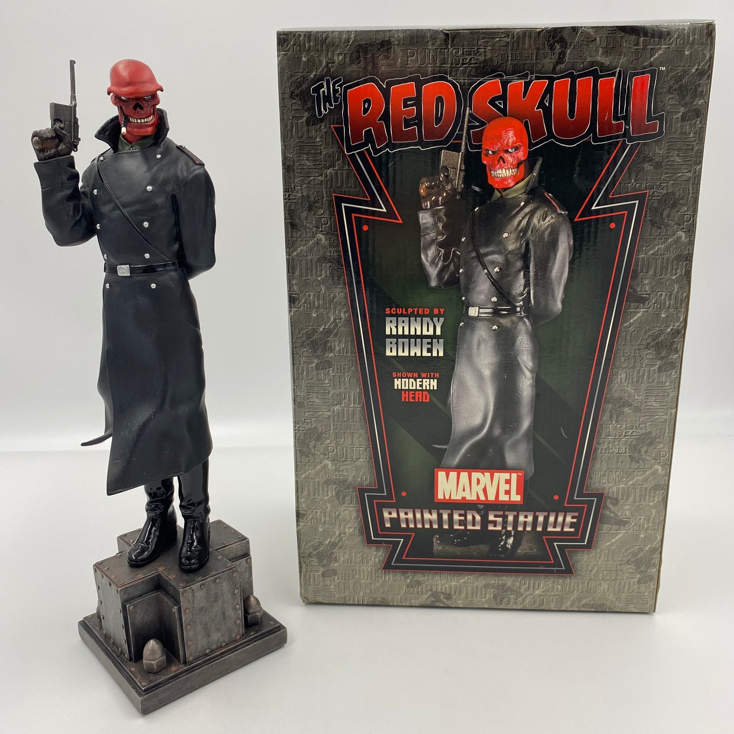 Red Skull statue (2006) Bowen Designs