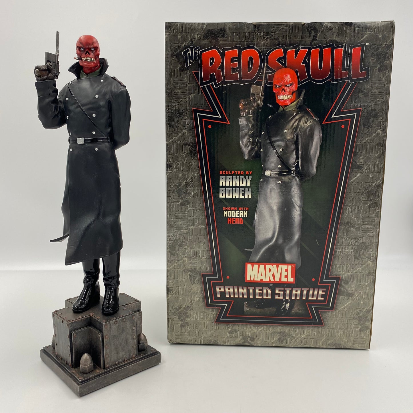 Red Skull statue (2006) Bowen Designs