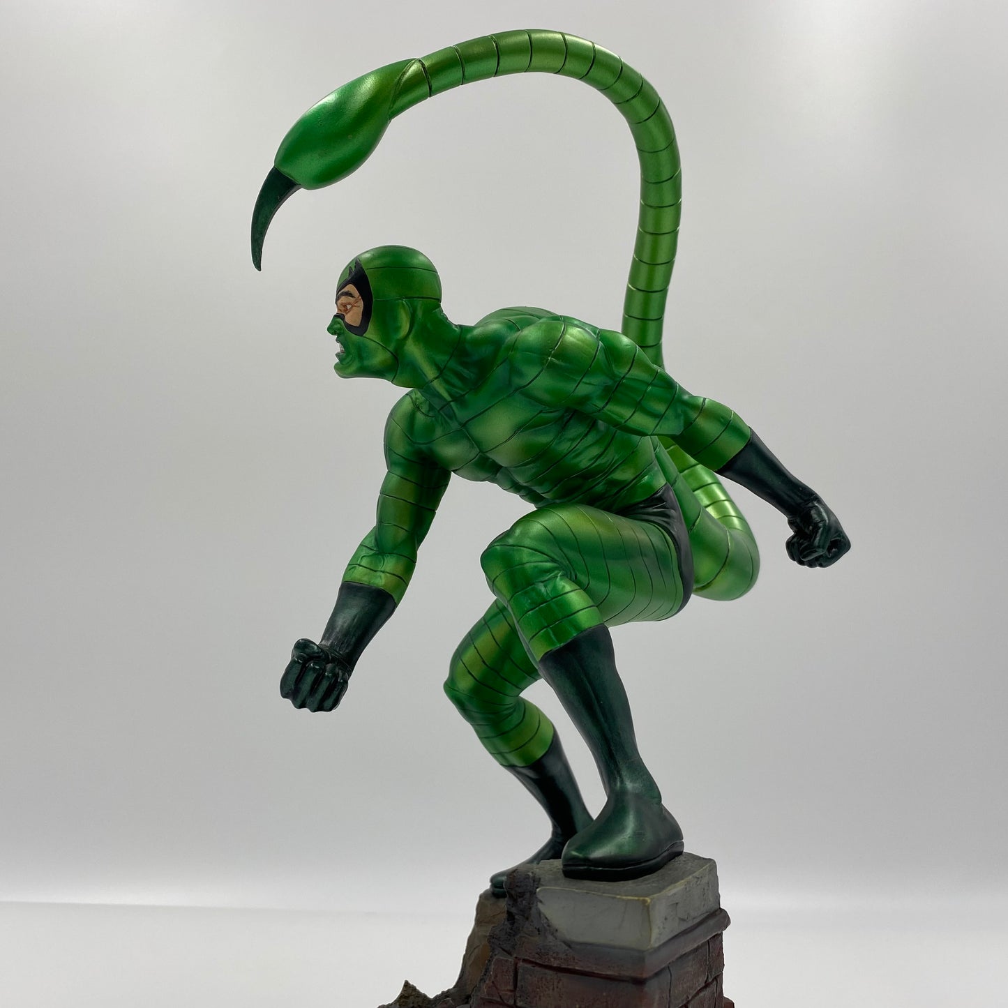 Scorpion statue (2006) Bowen Designs (!BROKEN!)