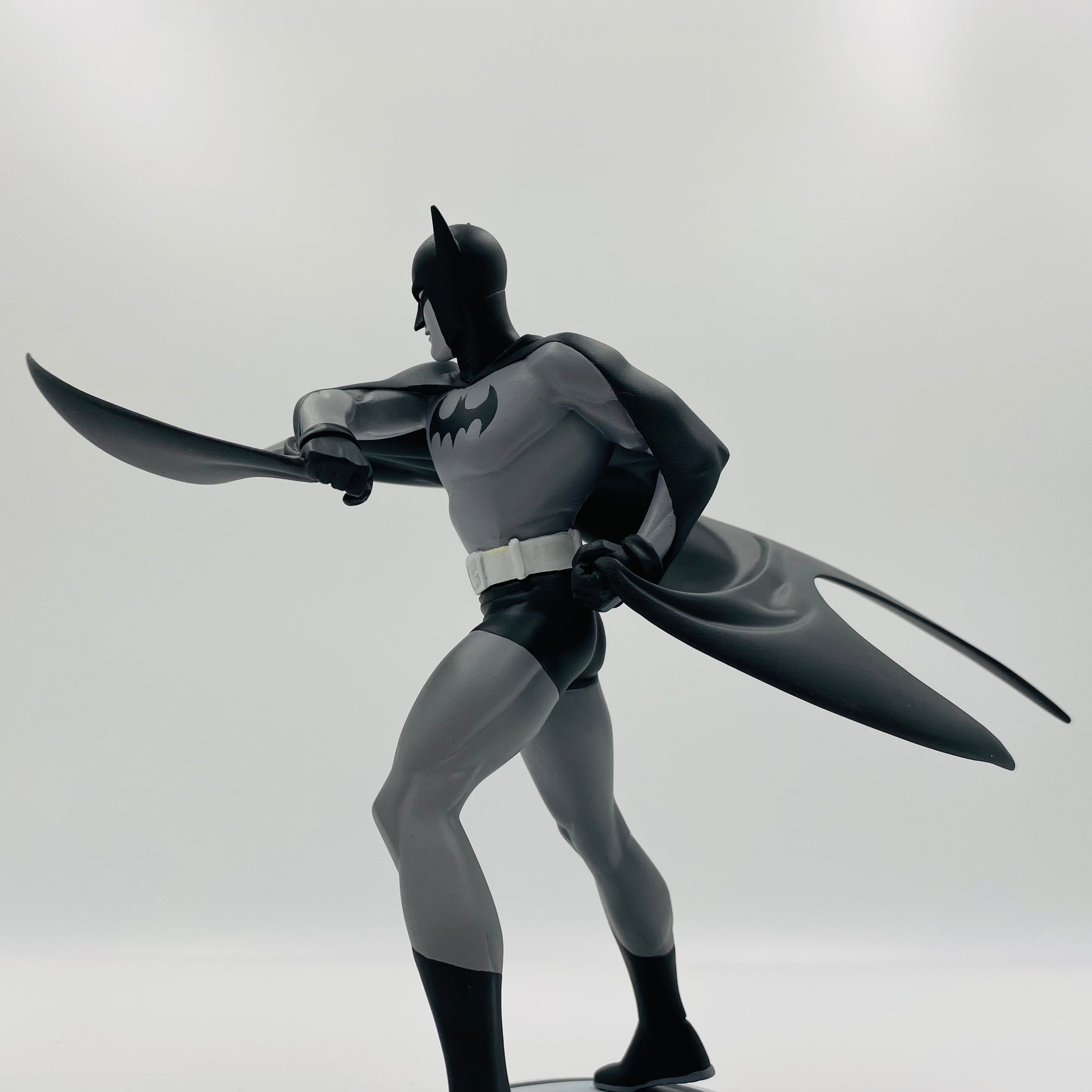 Batman Black & White Steve Rude statue (2006) DC Direct – Mom and Pop ...