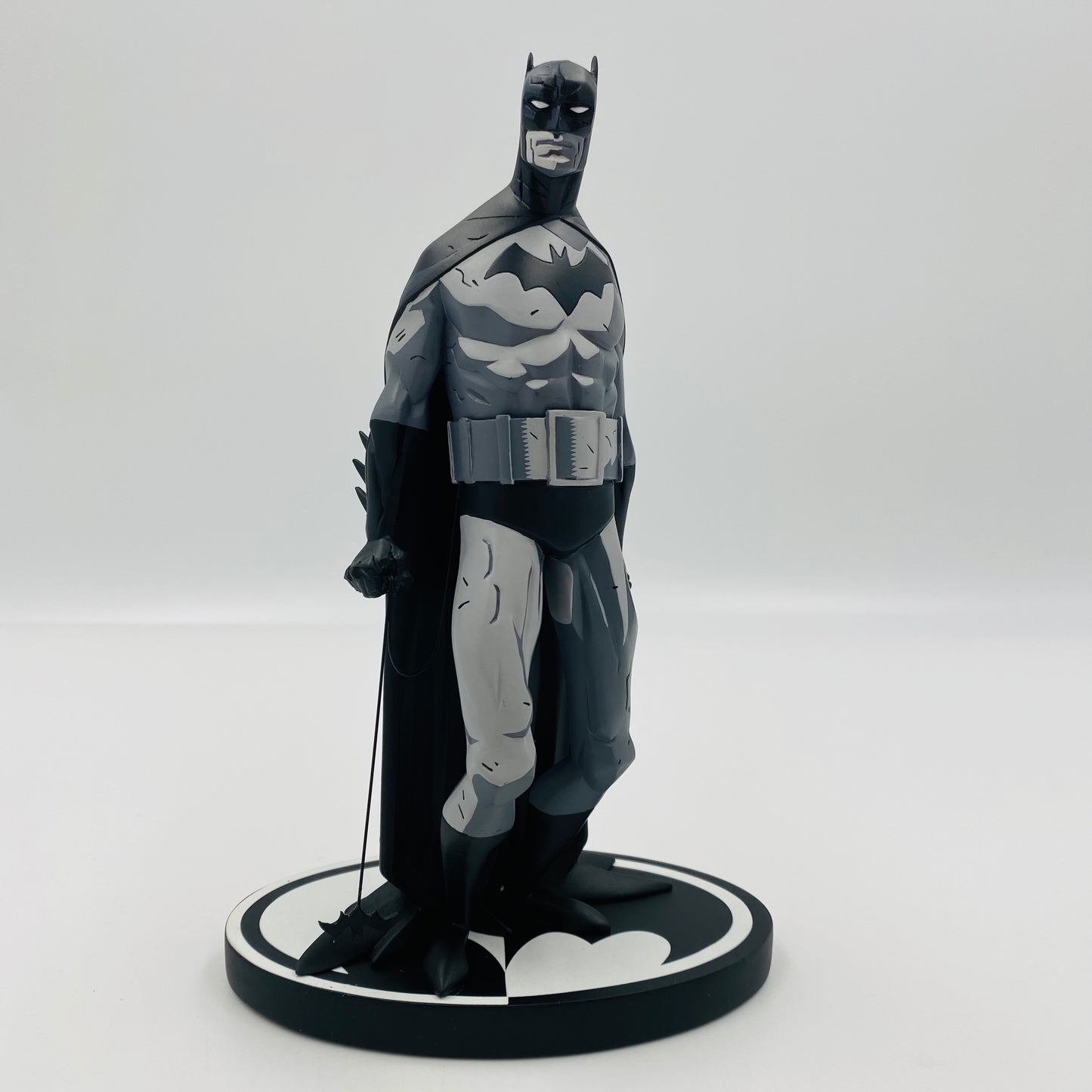 Batman Black & White Mike Mignola 1st edition statue (2006) DC Direct