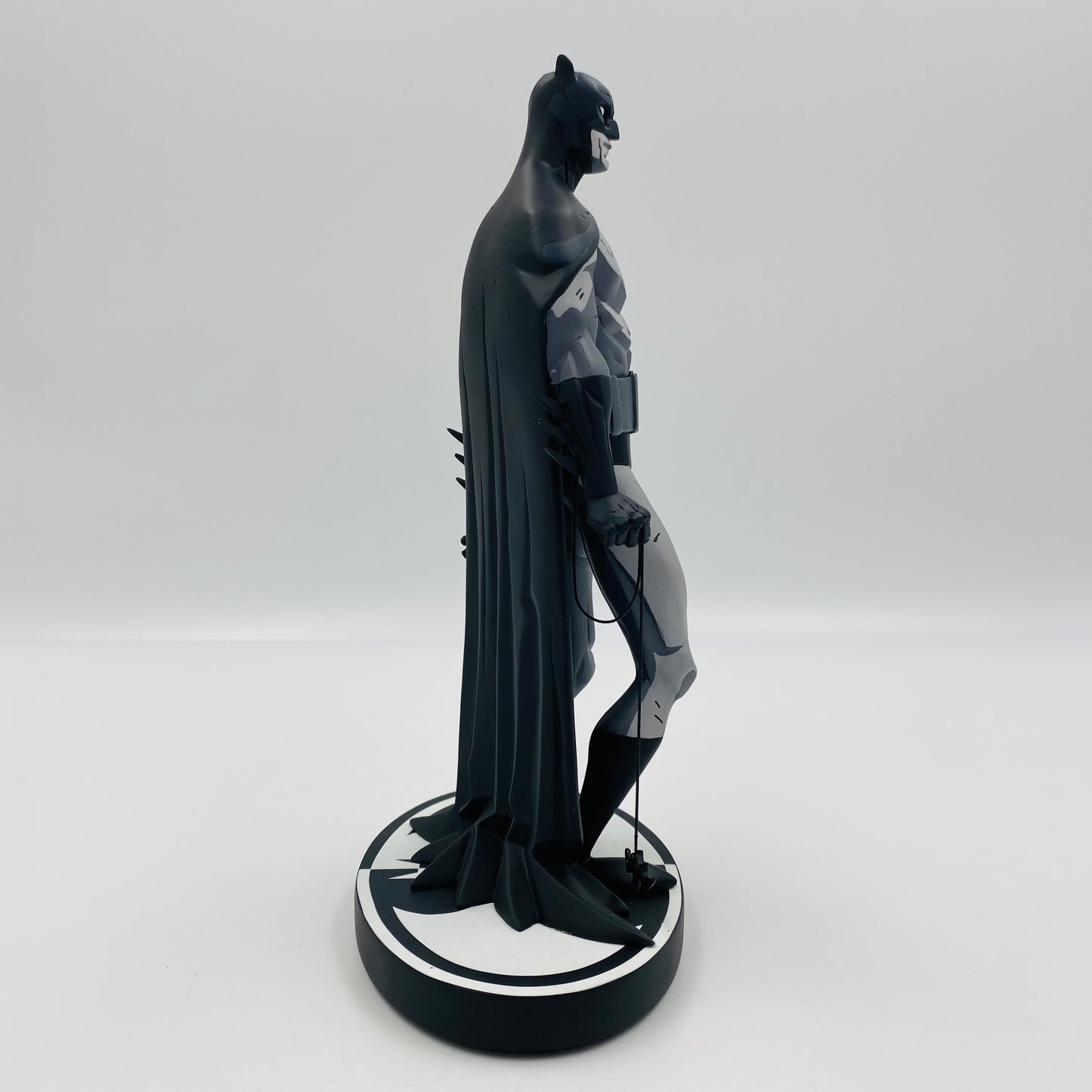 Batman Black & White Mike Mignola 1st edition statue (2006) DC Direct