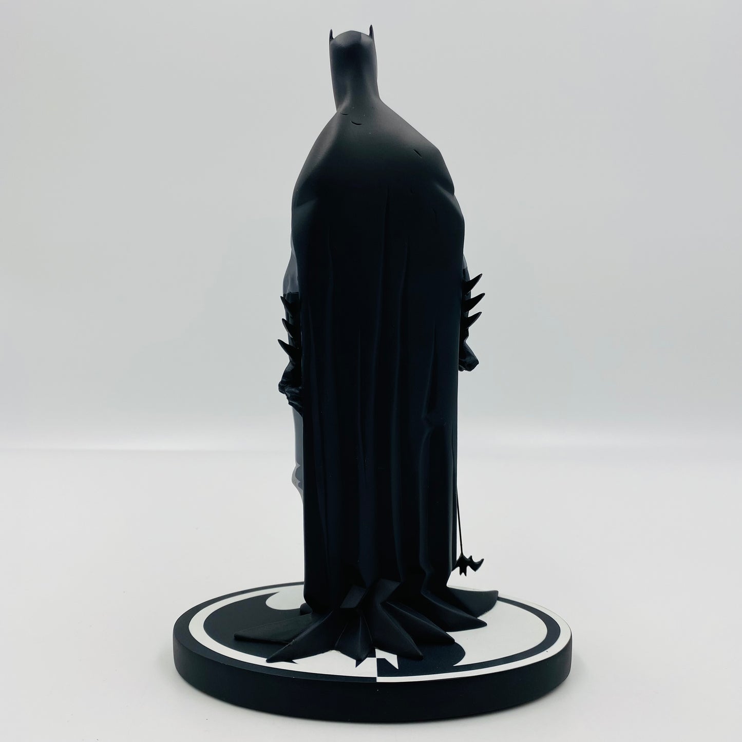 Batman Black & White Mike Mignola 1st edition statue (2006) DC Direct