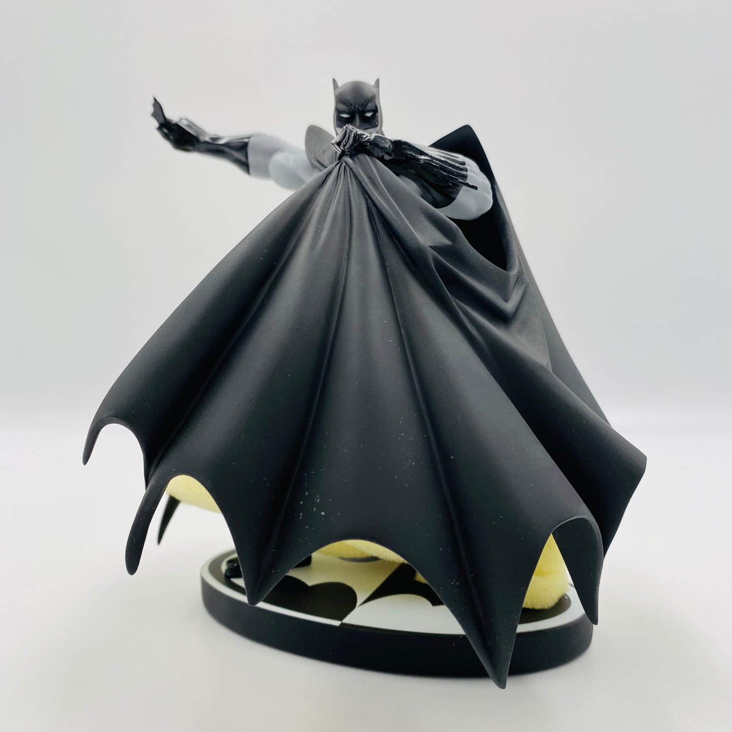 Batman Black & White Andy Kubert statue (2007) DC Direct