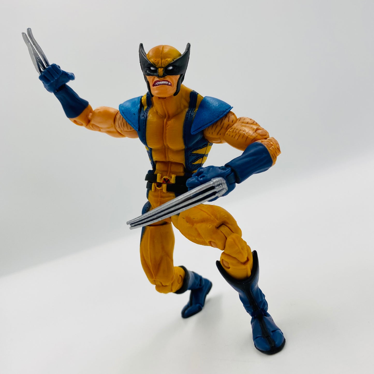 Marvel Legends Series 12 Astonishing X-Men Wolverine loose 6" action figure (2006) Toy Biz