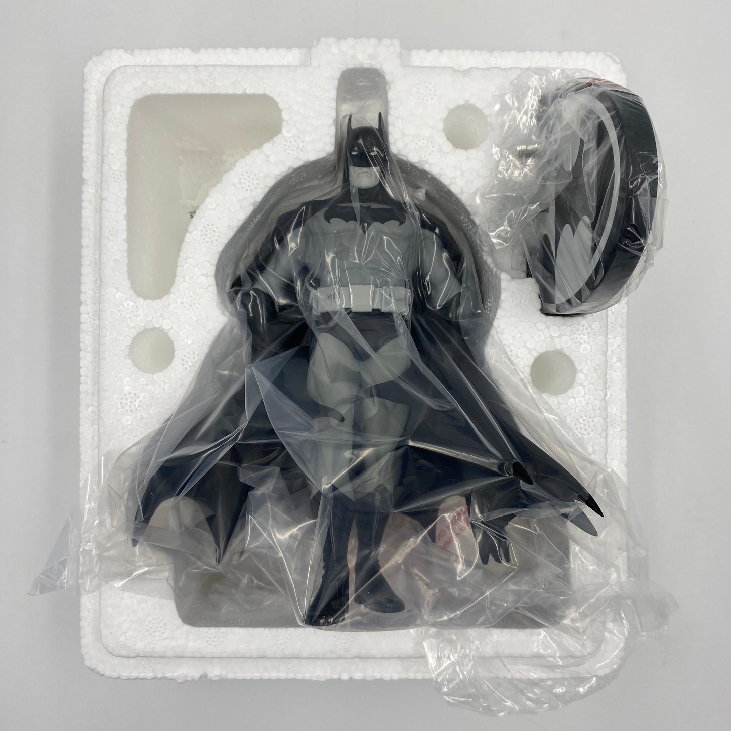 Batman Black & White George Perez statue (2008) DC Direct