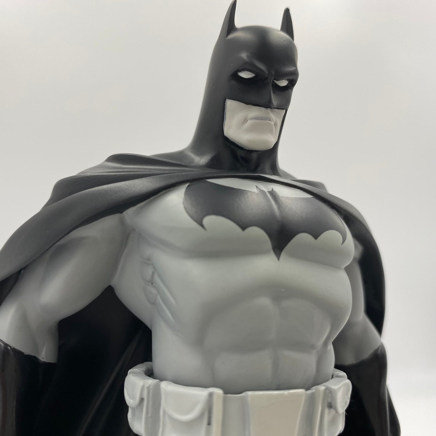 Batman Black & White George Perez statue (2008) DC Direct