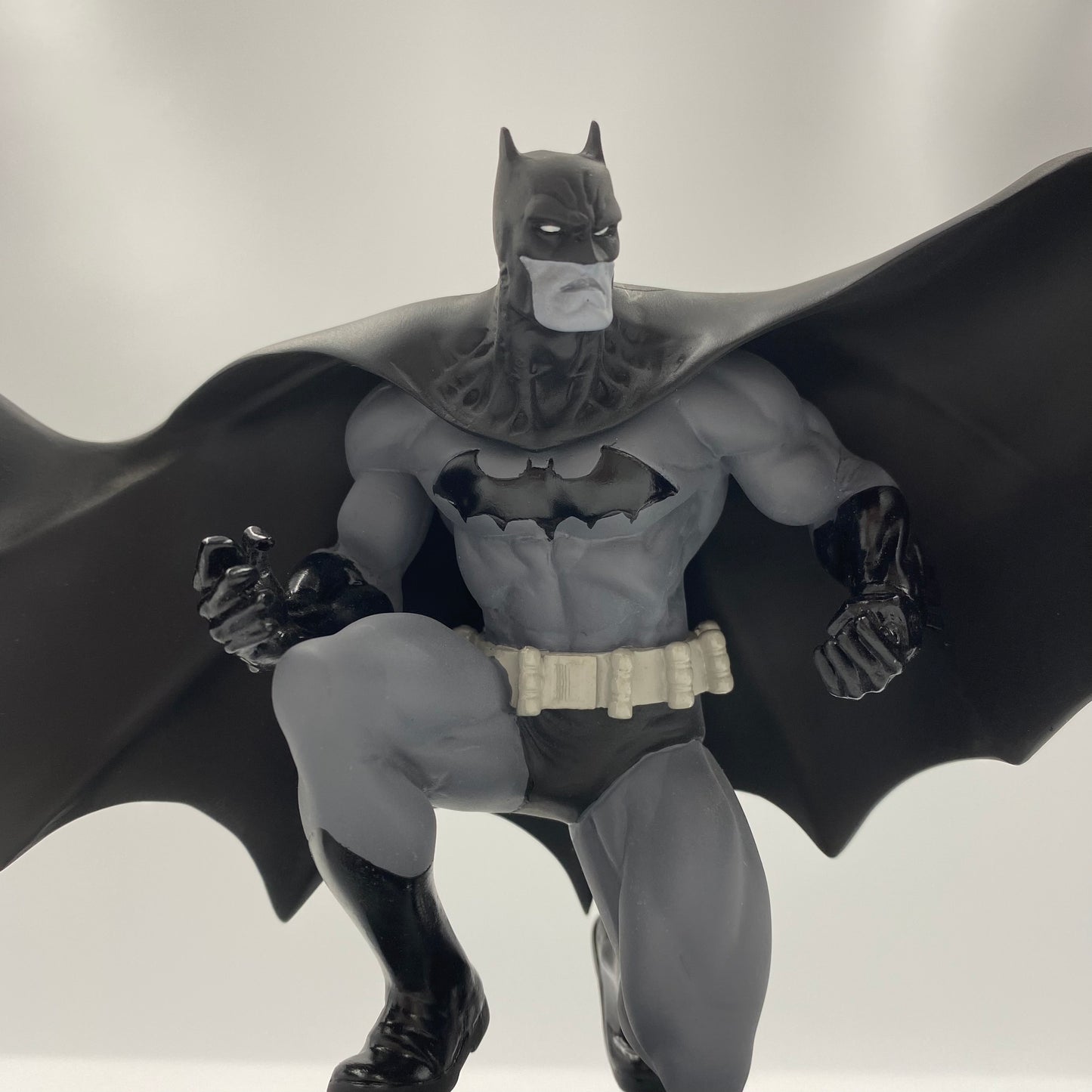 Batman Black & White Jim Lee statue (2007) DC Direct