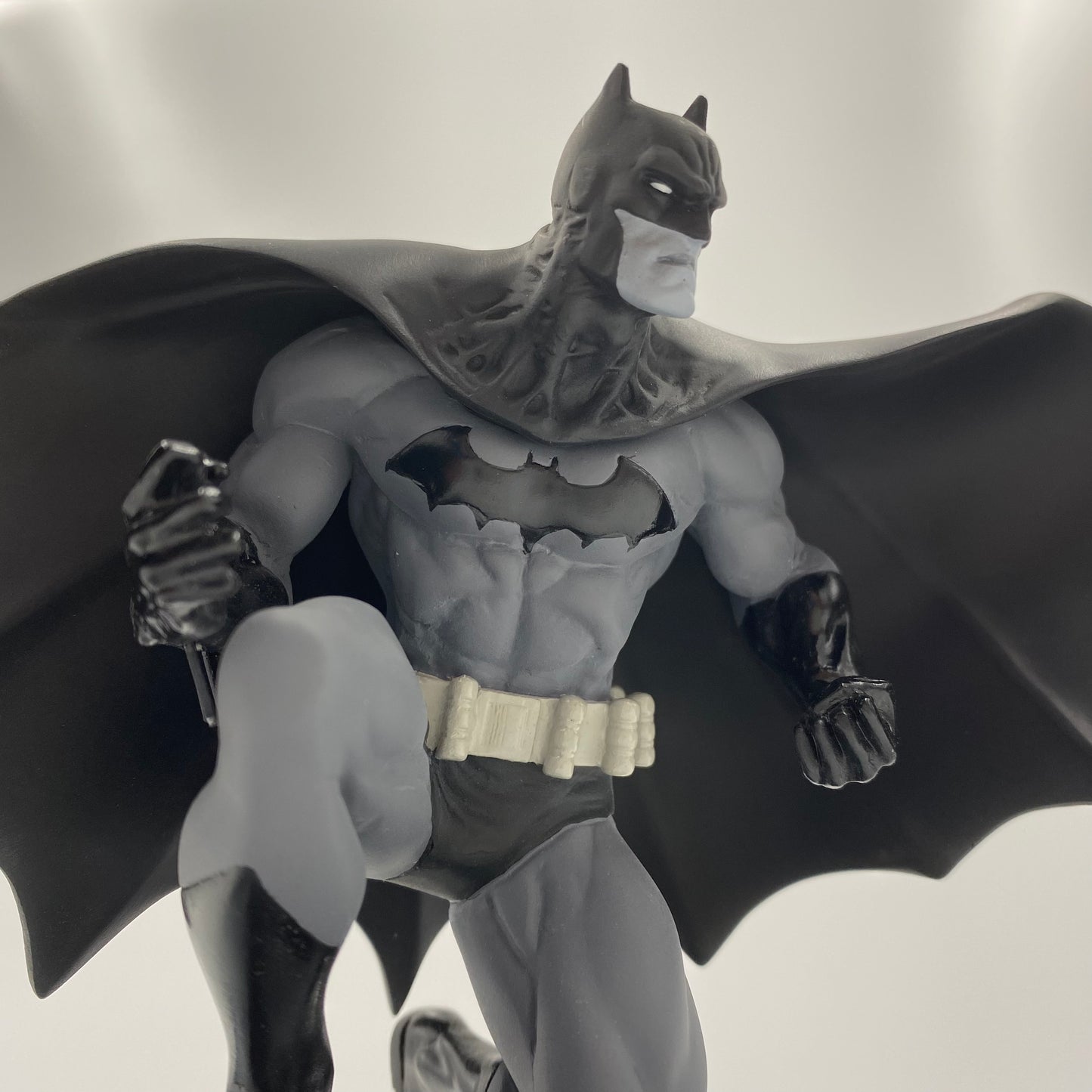 Batman Black & White Jim Lee statue (2007) DC Direct