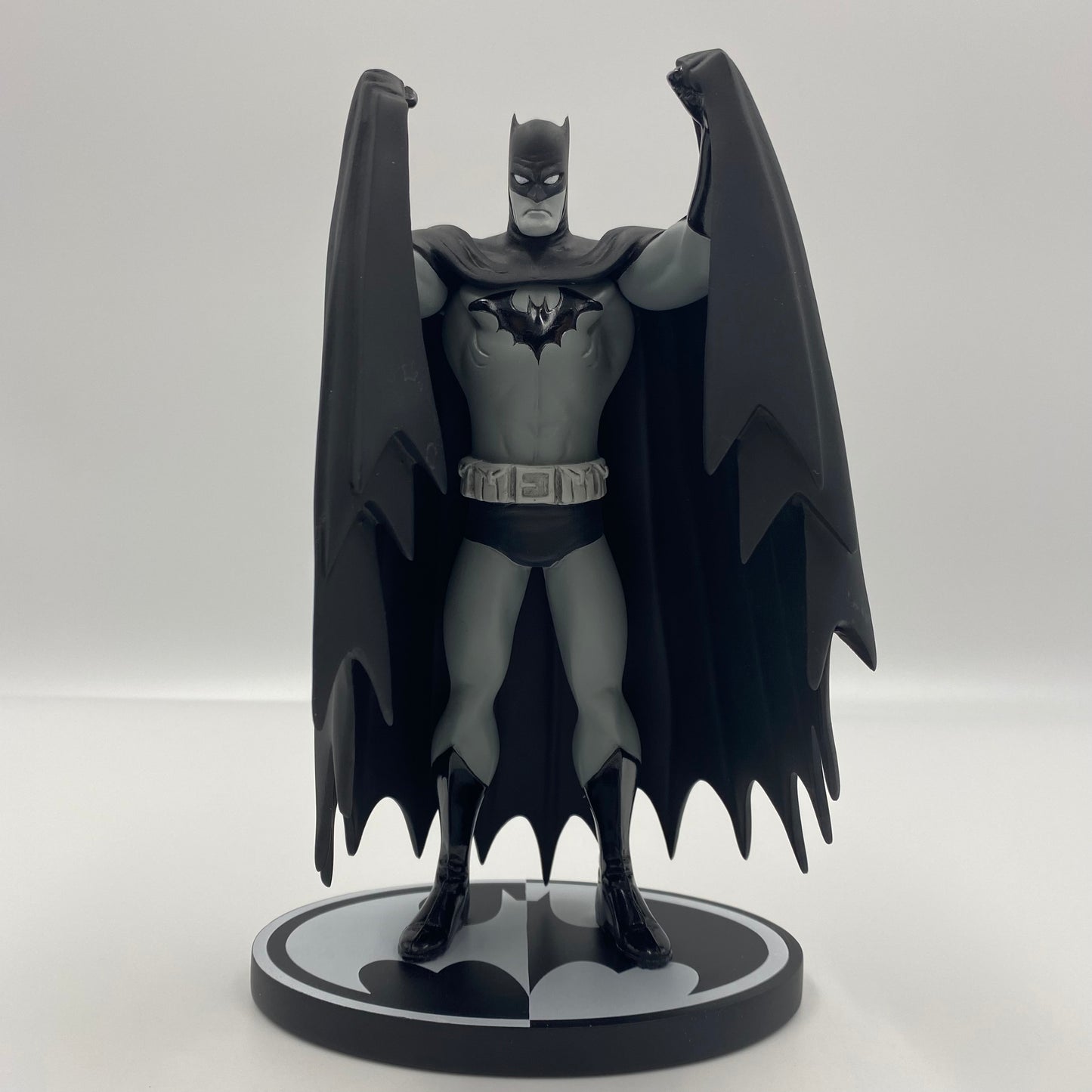 Batman Black & White Matt Wagner statue (2007) DC Direct