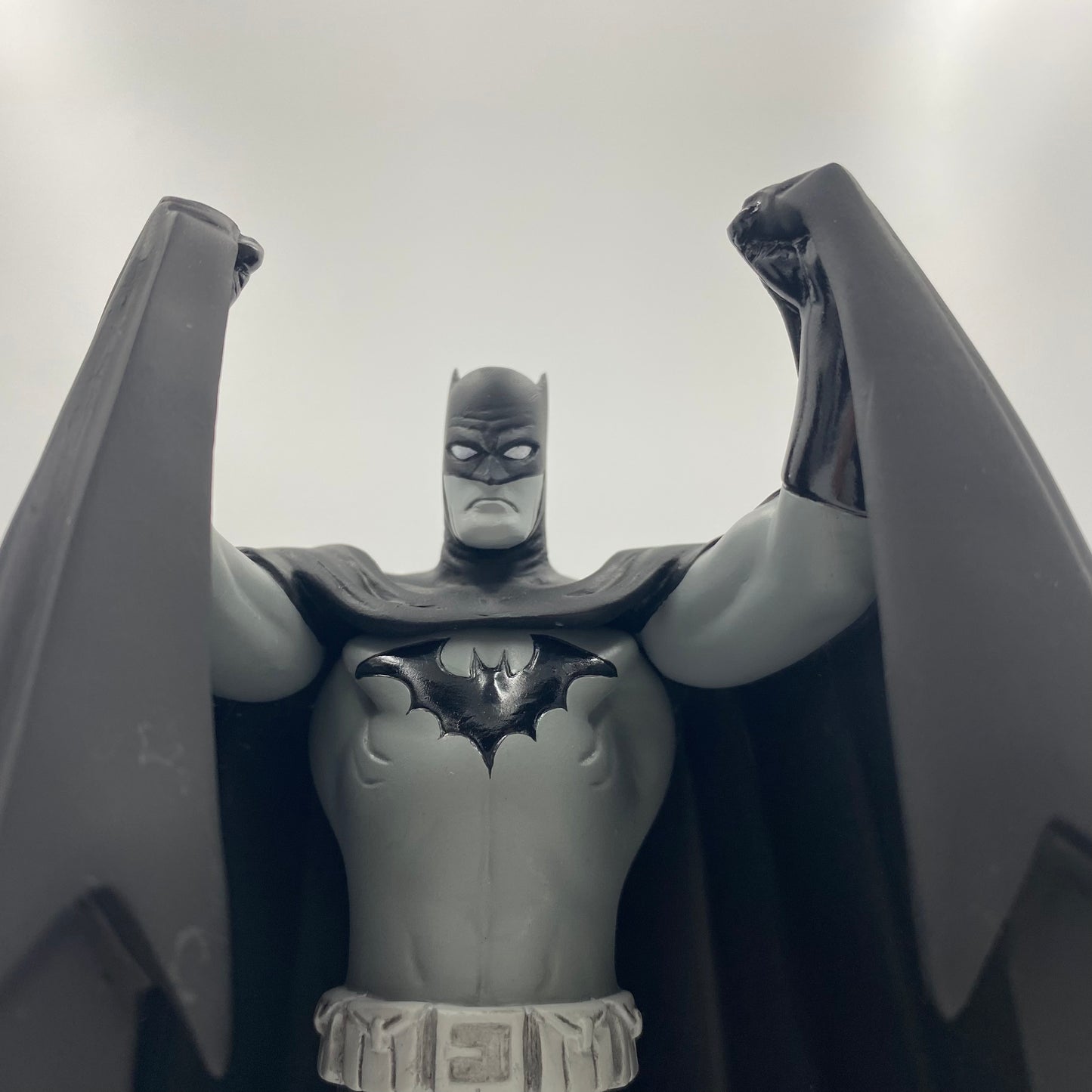 Batman Black & White Matt Wagner statue (2007) DC Direct