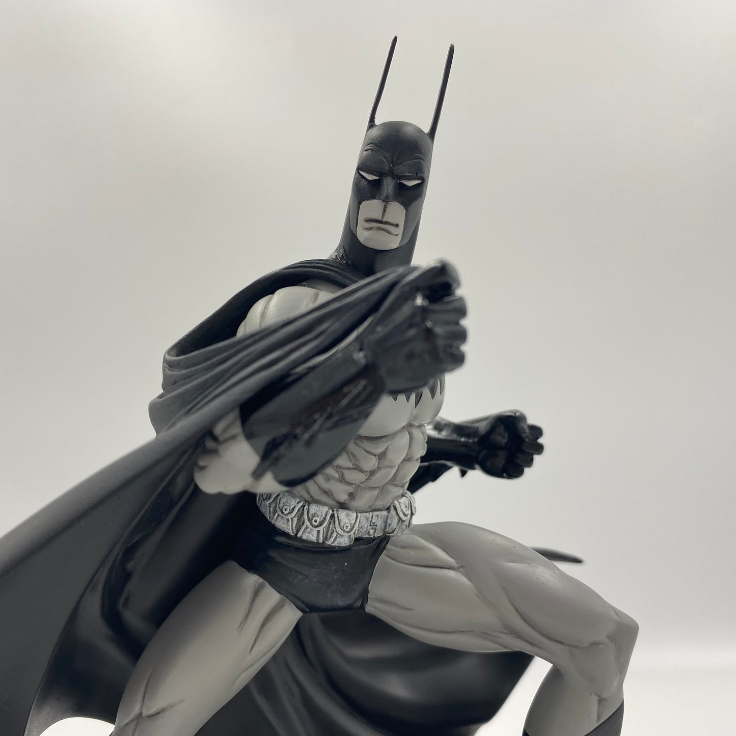 Batman Black & White Tim Sale 1st edition statue (2005) DC Direct