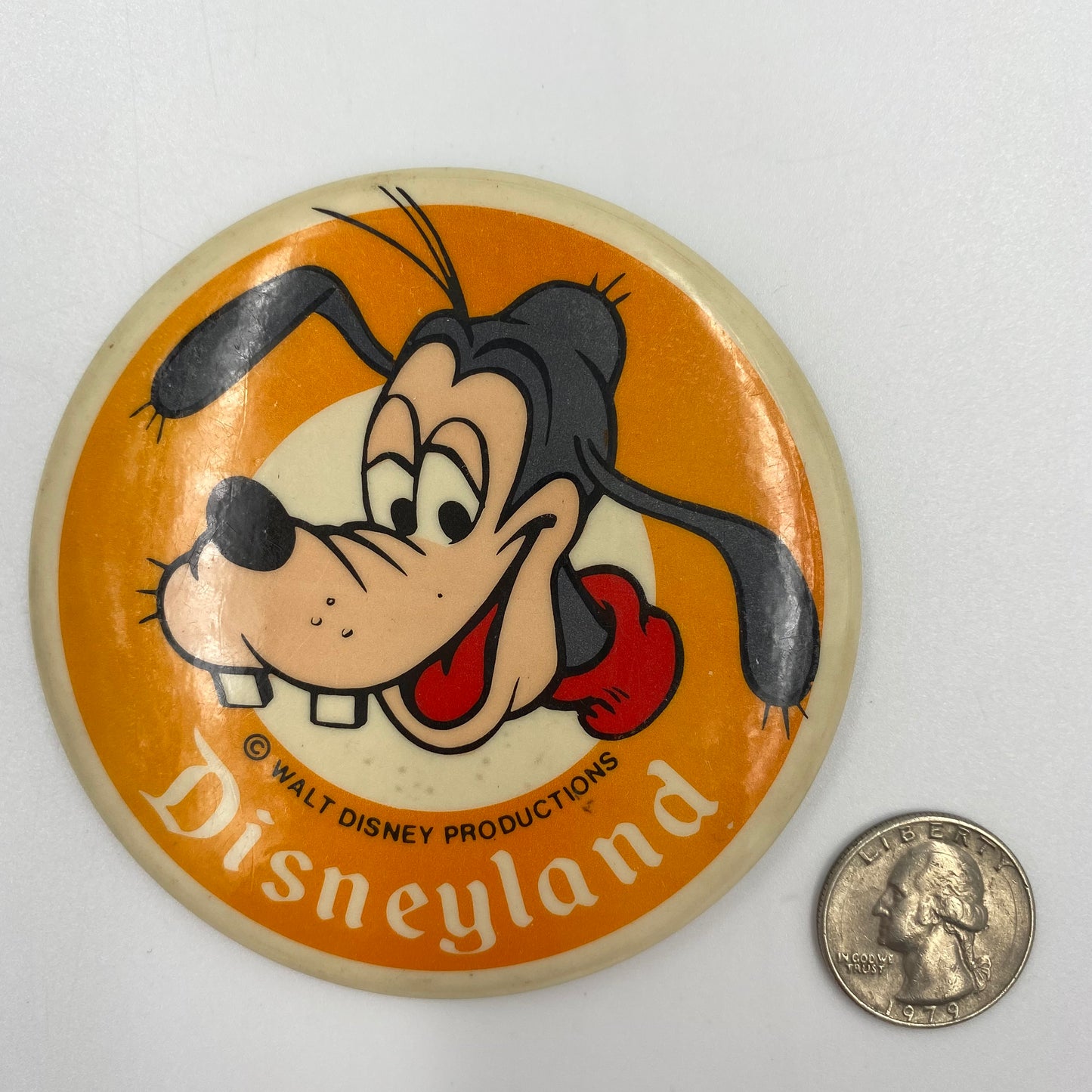 Goofy Disneyland pinback button