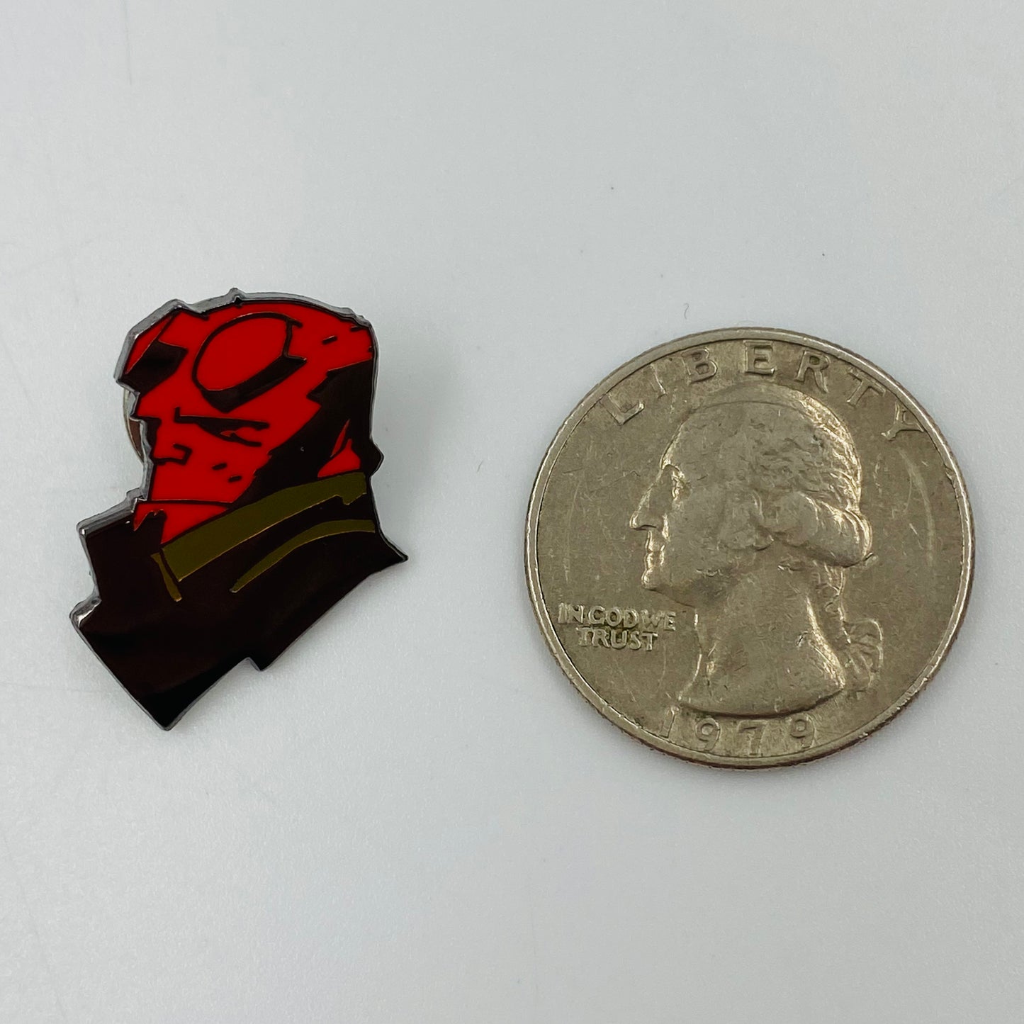 Hellboy Head-Shot pin (1996)