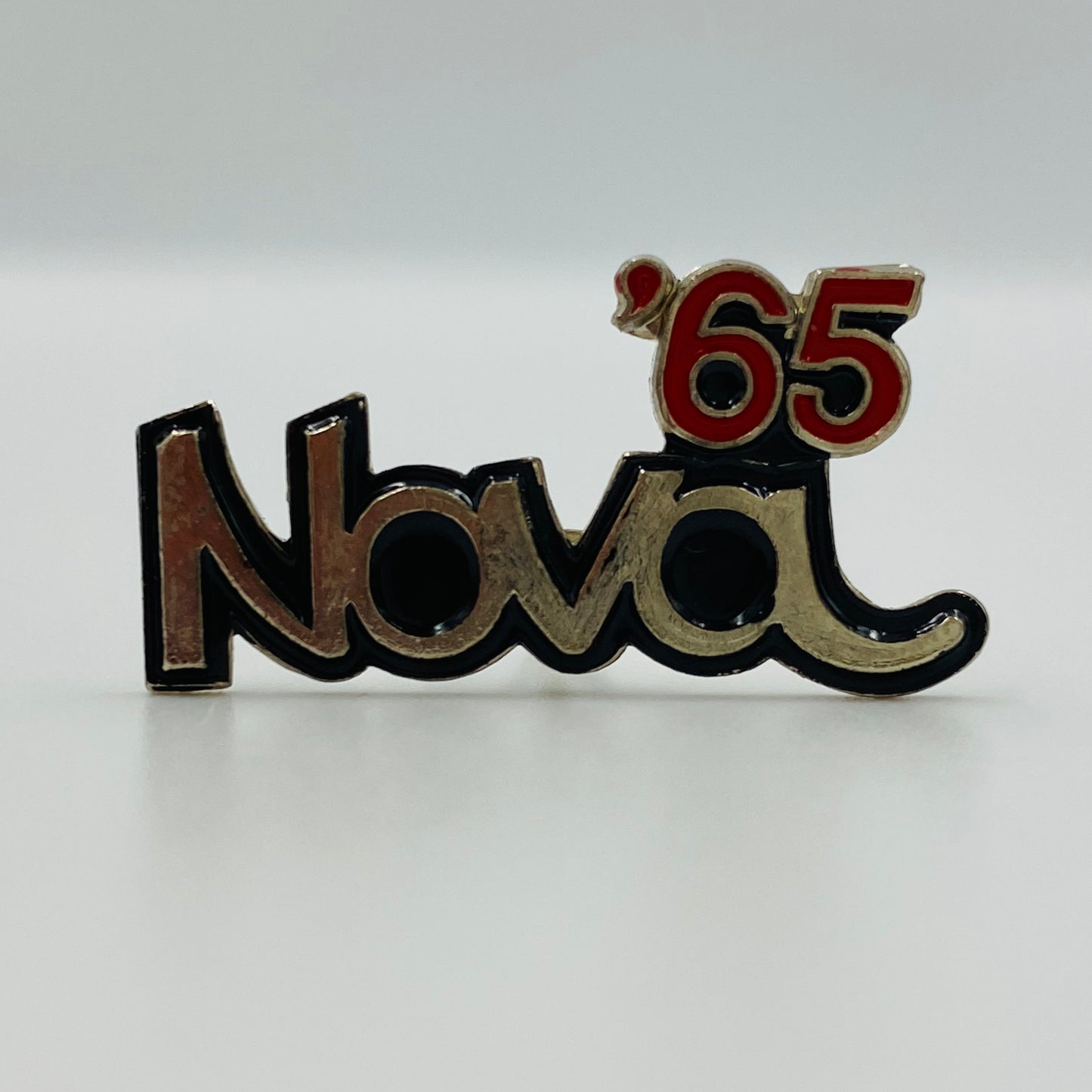 ’65 Chevy Nova pin