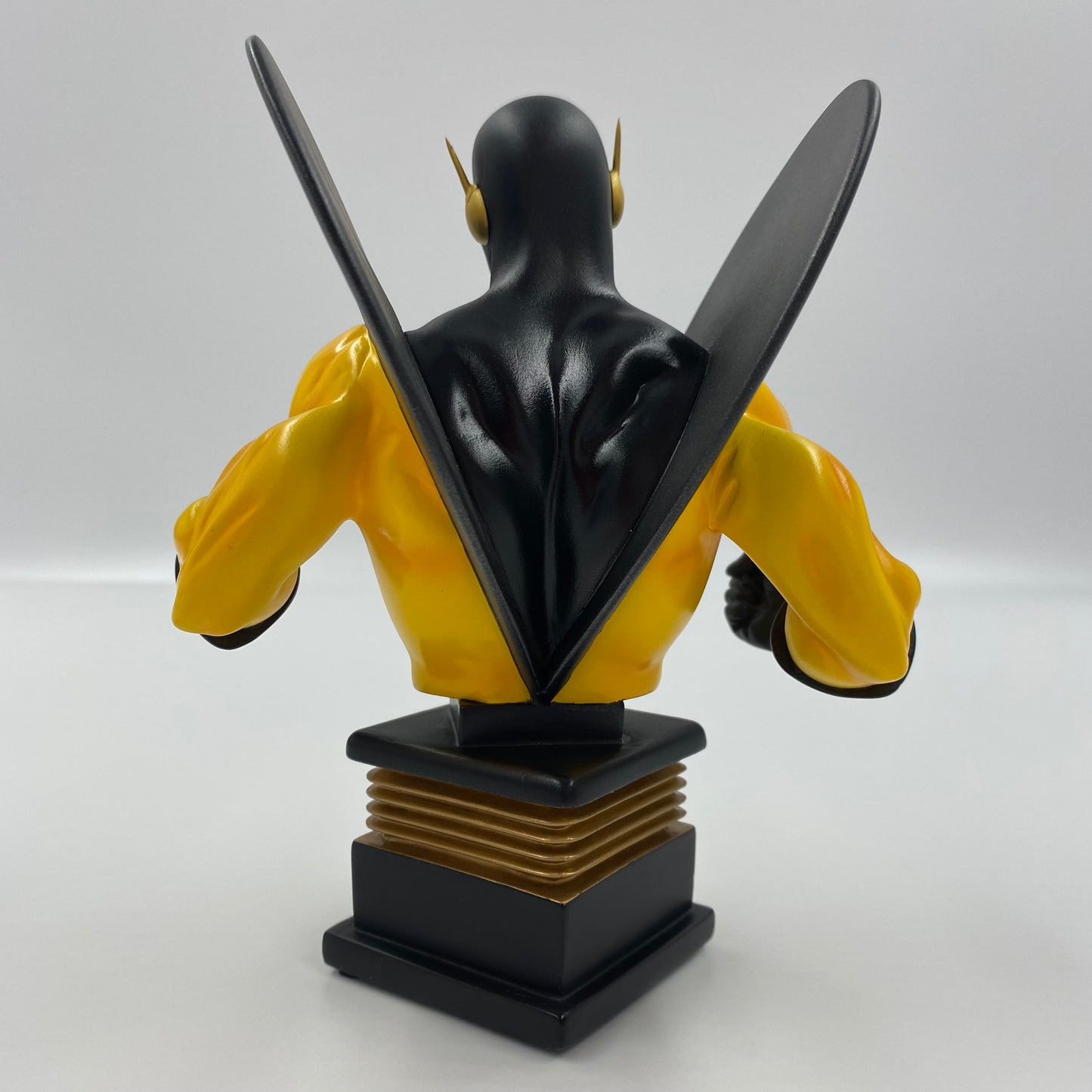 Yellow Jacket “classic edition” Marvel mini-bust (2002) Bowen Designs