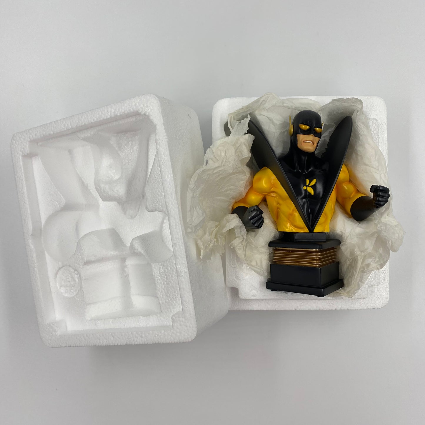 Yellow Jacket “classic edition” Marvel mini-bust (2002) Bowen Designs